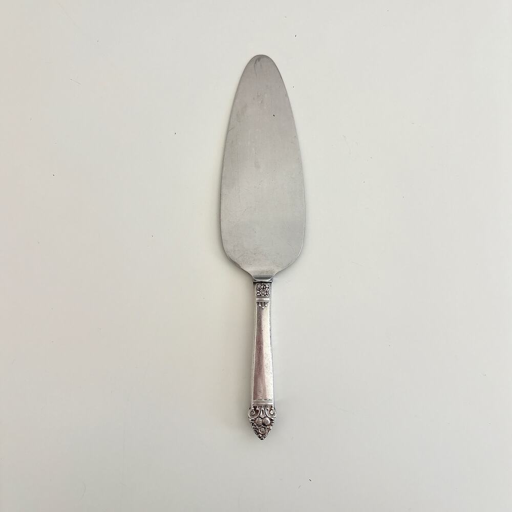 Oneida Sterling Silver Cake Pie Server - Kind Cedric Pattern